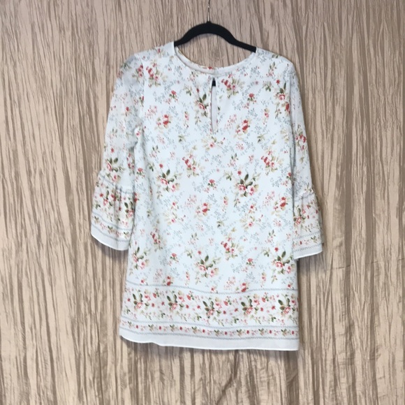 Max Studio woman’s floral print blouse bell sleeves, Small (sum232) - Picture 6 of 13